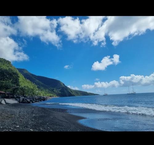 Φυσικό τοπίο κοντά σε αυτή η παραθεριστική κατοικία