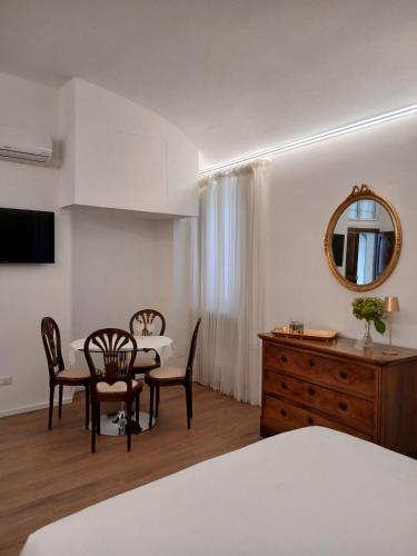 Ένα ή περισσότερα κρεβάτια σε δωμάτιο στο La casa di Ambrogio - Novara