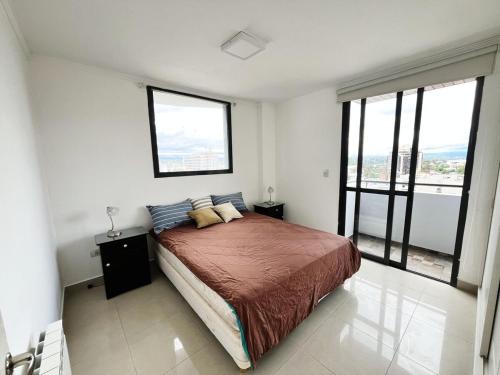 Postel nebo postele na pokoji v ubytování Victoria Tower Category Department