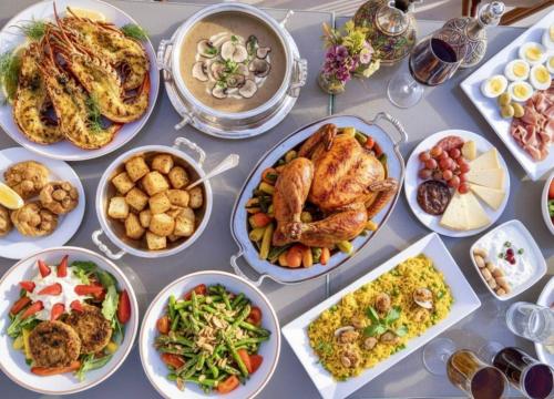 Jídlo v hotelu nebo okolí