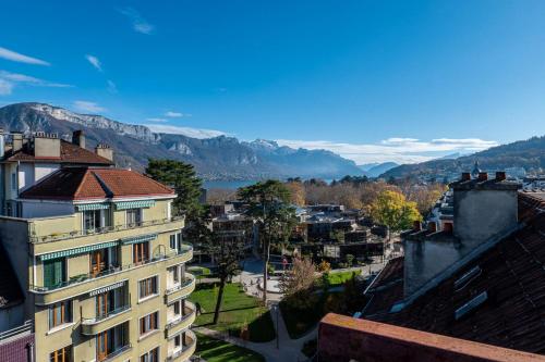 La haut