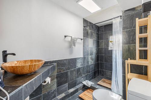 Ванная комната в Charming Studio Near Garden of the Gods and Trails