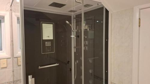 Koupelna v ubytování Bay and village view, 2 person spa bath