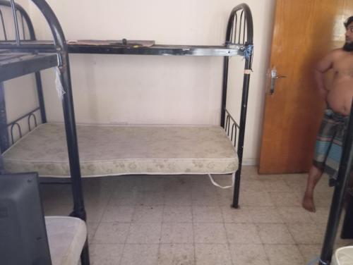 Lliteres en una habitació de Mixed dormitory, only for Indians