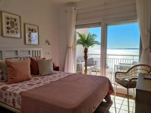 Paradise by the sea - VAN GOGH Apartment