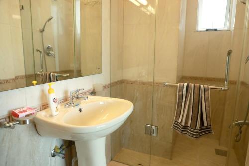 Koupelna v ubytování Apartment in Dehiwala - Mount Lavinia, Sri Lanka