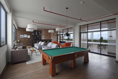 Χώρος καθιστικού στο SkyCats19