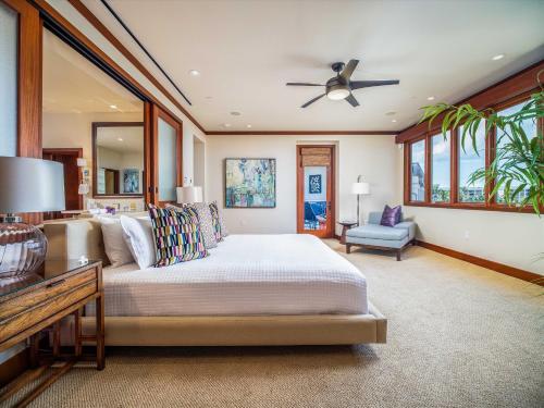 Postel nebo postele na pokoji v ubytování Xxl 4 Bedroom Mer Et Soleil K408 Villa Panoramic Ocean Views Contemporary Interior, Freshly Updated!