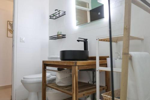 Ένα μπάνιο στο Urban Tropik by KVZ near Place de la Victoire