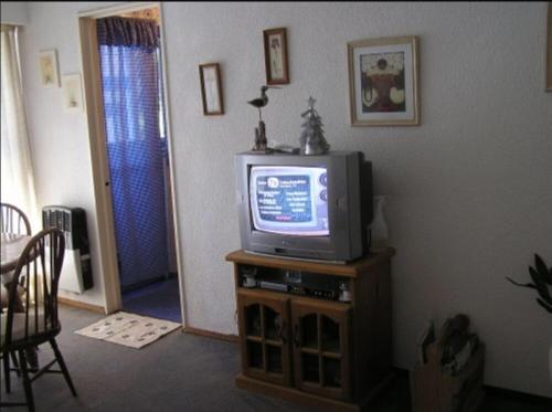 Μια τηλεόραση ή/και κέντρο ψυχαγωγίας στο Excelente departamento ubicado en pleno centro