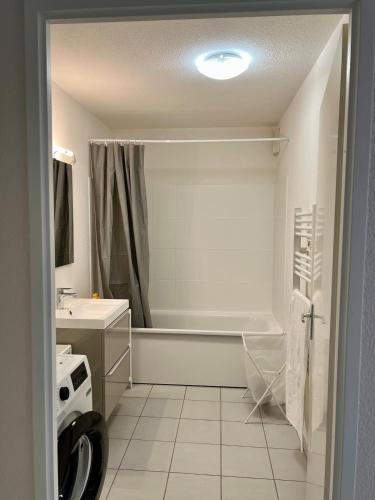 Koupelna v ubytování T4 Récent - Fonsorbes Centre avec 2 parkings