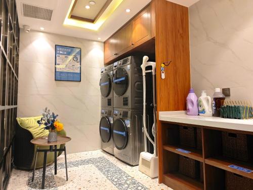 Φωτογραφία από το άλμπουμ του Nostalgia S Hotel Beijing National Olympic Sports Center 时光漫步S酒店 北京鸟巢奥体中心店 Free fresh ground coffee,Free laundry service στο Πεκίνο