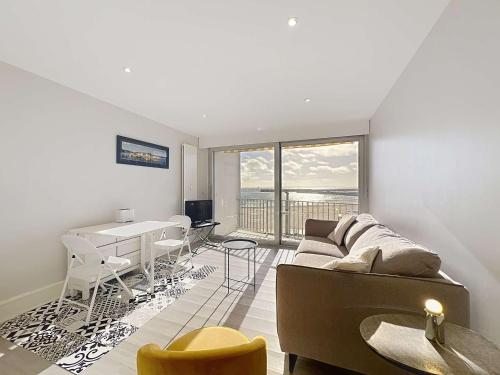 Quiberon - Studio rénové 27m² - Centre-ville - FR-1-478-324