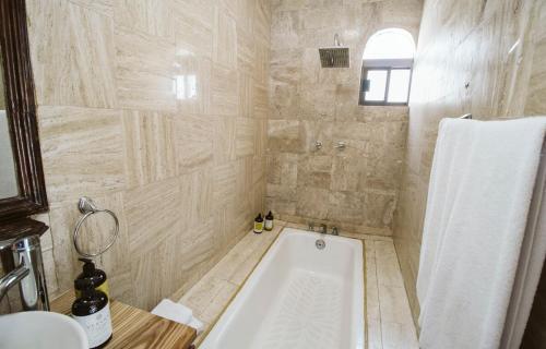 Ένα μπάνιο στο Apartment in Puerto Las Hadas Condominium