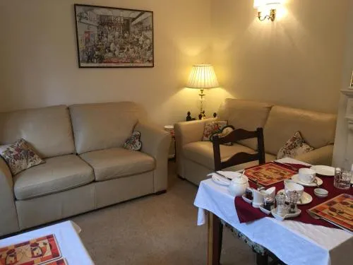 Grove House Bed & Breakfast photo 10