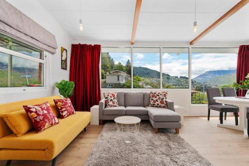 Nespecifikovaný výhled na hory nebo výhled na hory při pohledu z apartmánu