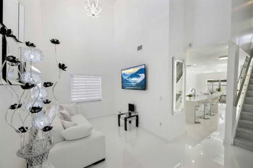 Foto sihtkohas Lindgren asuva majutusasutuse Spectacular, spacious, completely modern, huge home galeriist