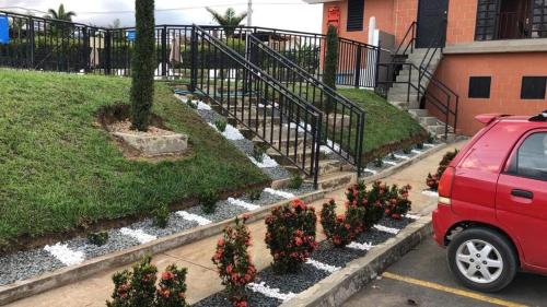 Φωτογραφία από το άλμπουμ του Casa de descanso lago calima σε Calima