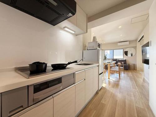 Grandeur by b hotel - Large Riverview Apartment Near Landmarks