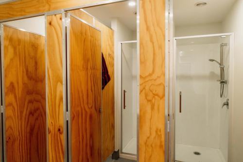 Ένα μπάνιο στο Snow Denn Lodge