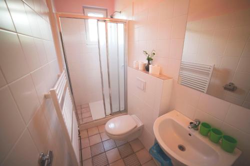 Koupelna v ubytování Hotel Racek