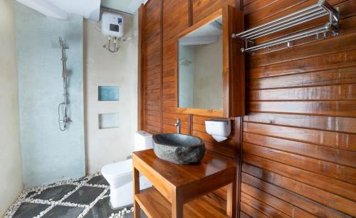 Ένα μπάνιο στο Villa Aditya