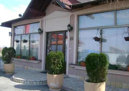 Das Gebäude in dem sich die Pension befindet