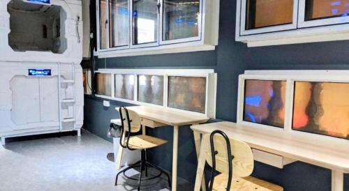 Η κουζίνα ή μικρή κουζίνα στο MET A Space Pod @ Chinatown