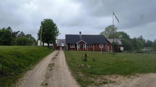 Το κτήριο όπου στεγάζεται  το διαμέρισμα