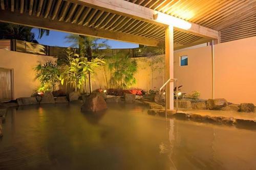 Bazén v ubytování Miyazaki Kanko Hotel nebo v jeho okolí