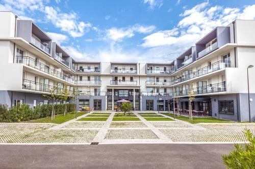 Afbeelding uit fotogalerij van Quality Suites Perpignan in Cabestany