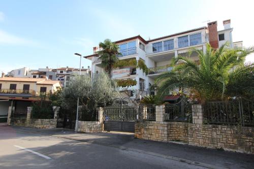 Bezauberndes Apartment mit Blick auf die Eufemia von Rovinj von der Dachterrasse