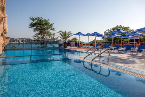 Bazén v ubytování Selena Hotel nebo v jeho okolí