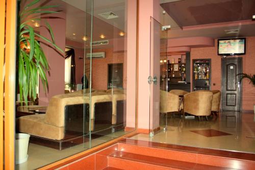 Lobbyn eller receptionsområdet på Hotel Elegant