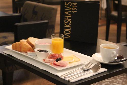 Comida en o cerca de este hotel