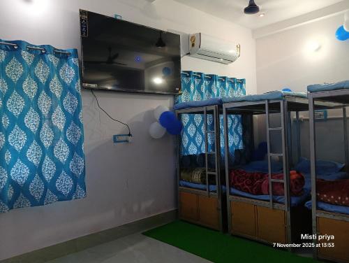 德奥加尔AC Comfort Guest House的相册照片