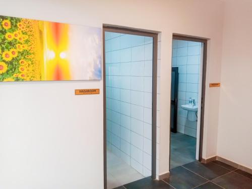 Koupelna v ubytování Royal Taha Hotel Tamale Ghana