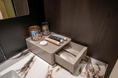 a white box sitting on top of a table at Floral Hotel Gaosheng in Zhangzhou
