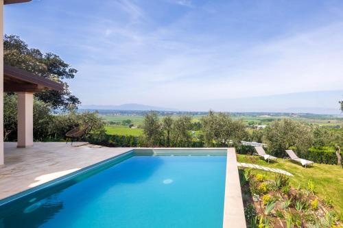 Πισίνα στο ή κοντά στο Villetta Marice by VacaVilla