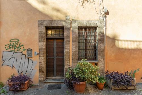 Monti Exclusive Medieval Tower