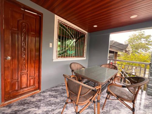 Balkón nebo terasa v ubytování Lovely Bedroom in Lila, Bohol with WIFI, AC and Ref