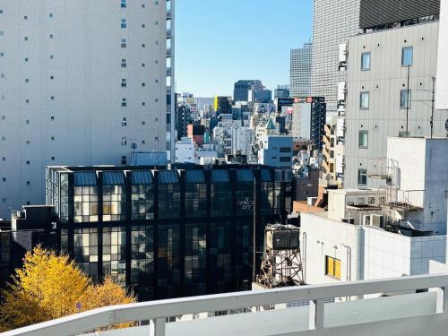 Higashi-Shinjuku 14F