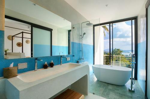 Koupelna v ubytování Villa located on hilltop close to famous !