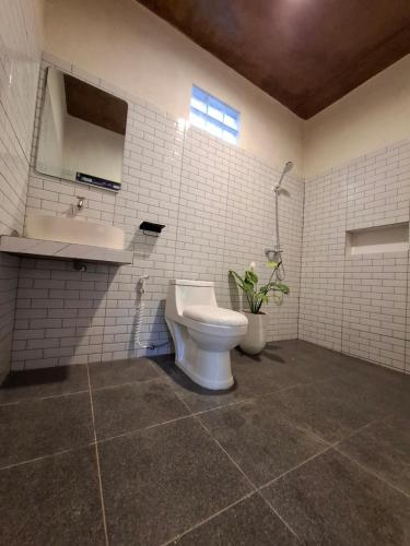 Ένα μπάνιο στο Mini Village