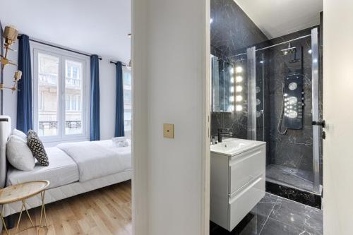 Amazing Luxury Triplex 3BR - 6P - Arc de Triomphe
