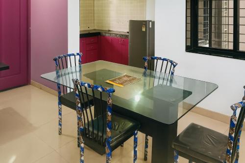 Nhà bếp/bếp nhỏ tại ll MOCKTAIL VILLA ll AC ll PRIATE POOL ll