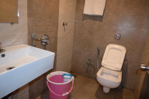 Ένα μπάνιο στο Hotel Royal Residency