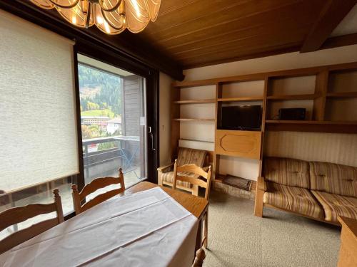 Ένα ή περισσότερα κρεβάτια σε δωμάτιο στο Haus Schuschnig