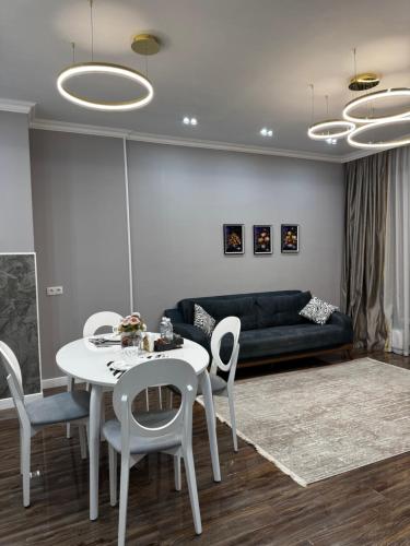 Fotografie z fotogalerie ubytování ALA APARTS - 4YOU, Amir v destinaci Zhezdi