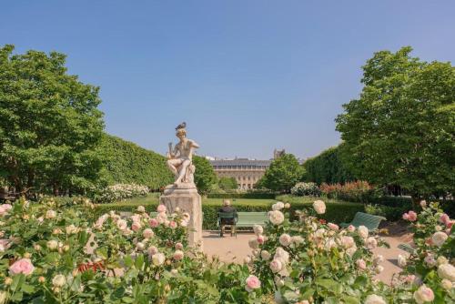 Paris Center - 1st Palais Royal/Louvre Museum